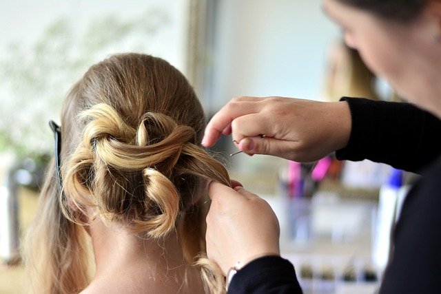 アマゾン、ロンドンにヘアサロンをオープン