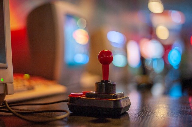 ゲーマーとインストラクターをマッチング